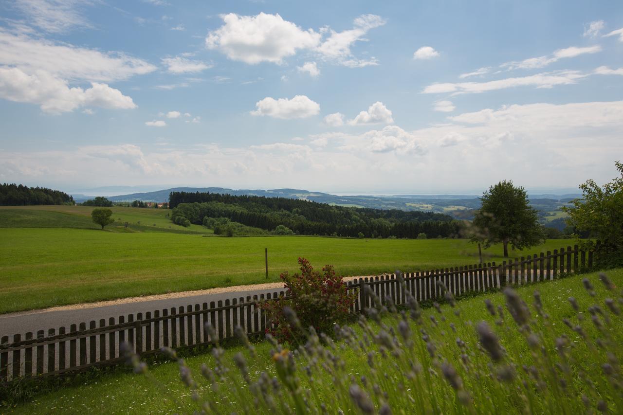 Berggasthof Höchsten Illmensee Exterior foto